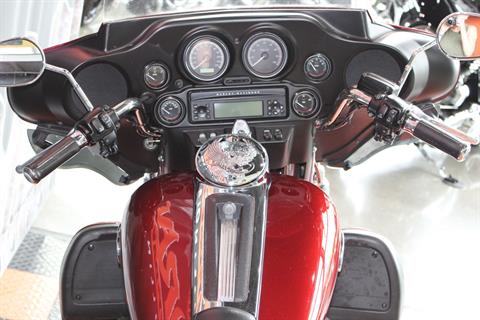 2010 Harley-Davidson Ultra Classic® Electra Glide® in Shorewood, Illinois - Photo 14