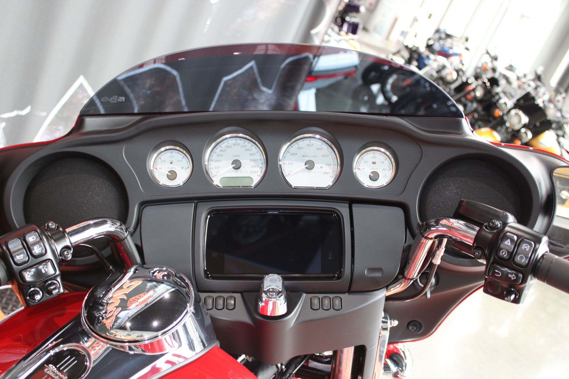 2023 Harley-Davidson Street Glide® in Shorewood, Illinois - Photo 10