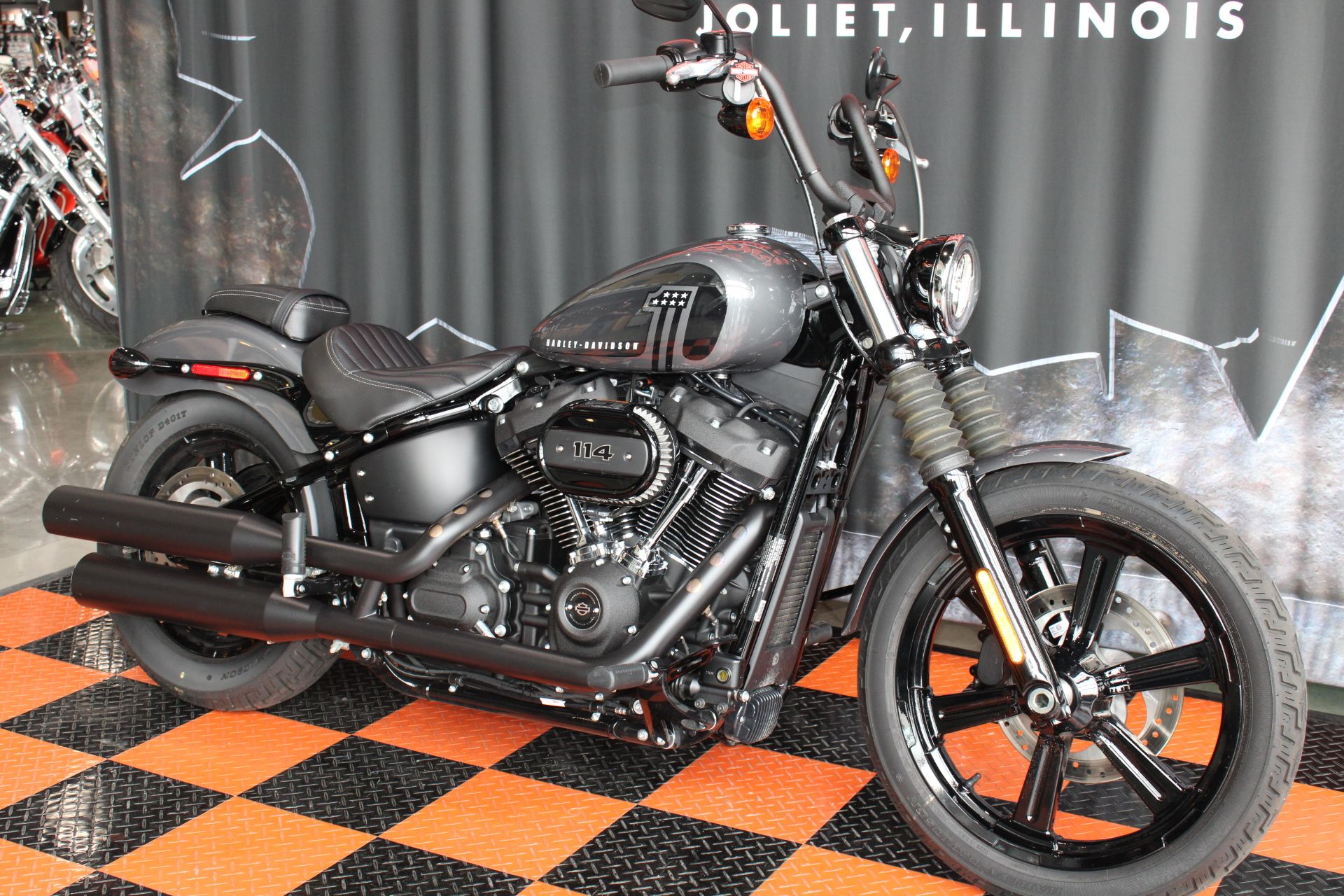 2022 Harley-Davidson Street Bob® 114 in Shorewood, Illinois - Photo 3