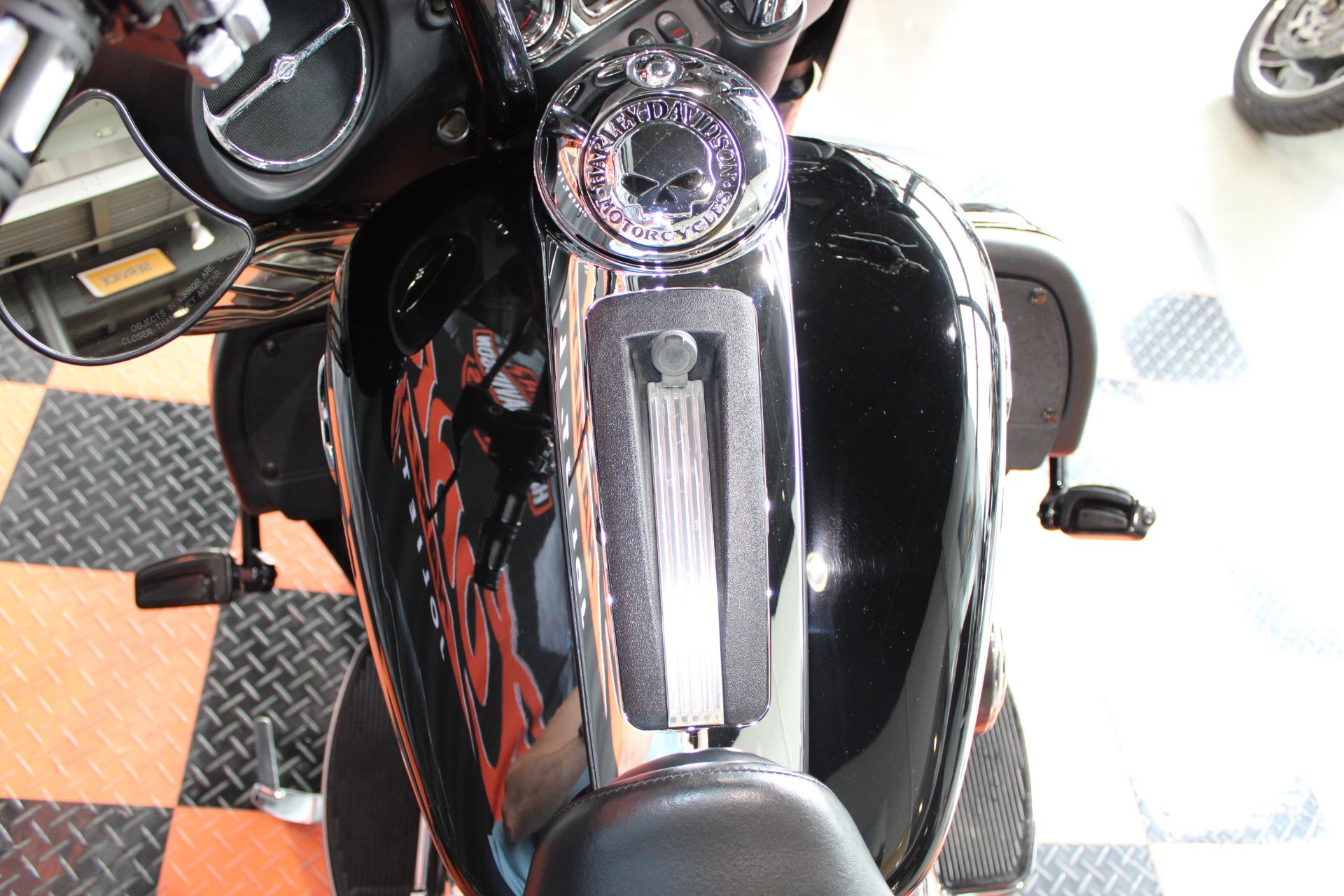 2008 Harley-Davidson Ultra Classic® Electra Glide® in Shorewood, Illinois - Photo 12