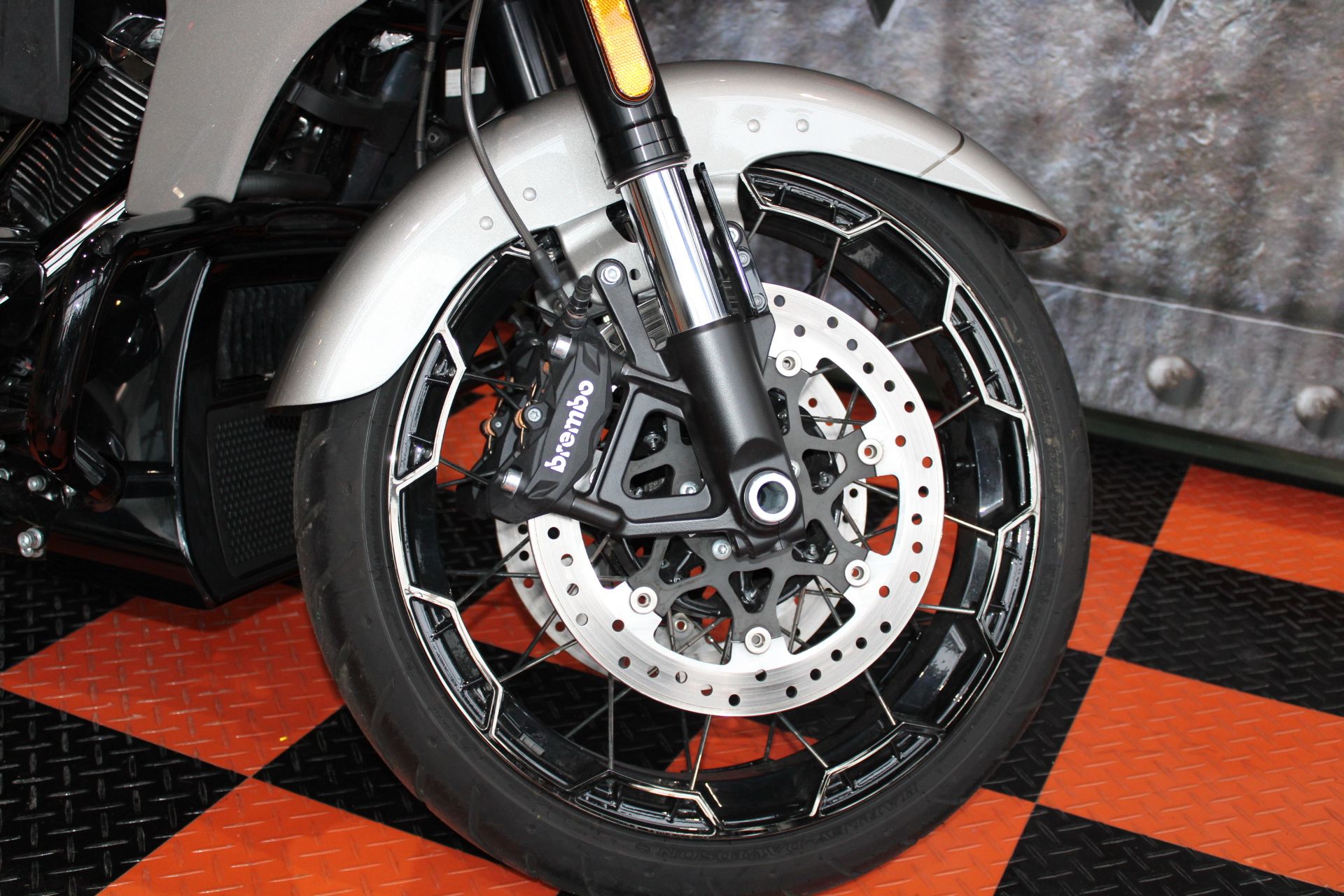 2023 Harley-Davidson CVO™ Road Glide® in Shorewood, Illinois - Photo 4