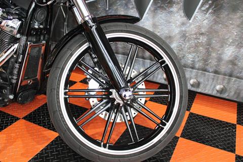 2018 Harley-Davidson Breakout® 114 in Shorewood, Illinois - Photo 4