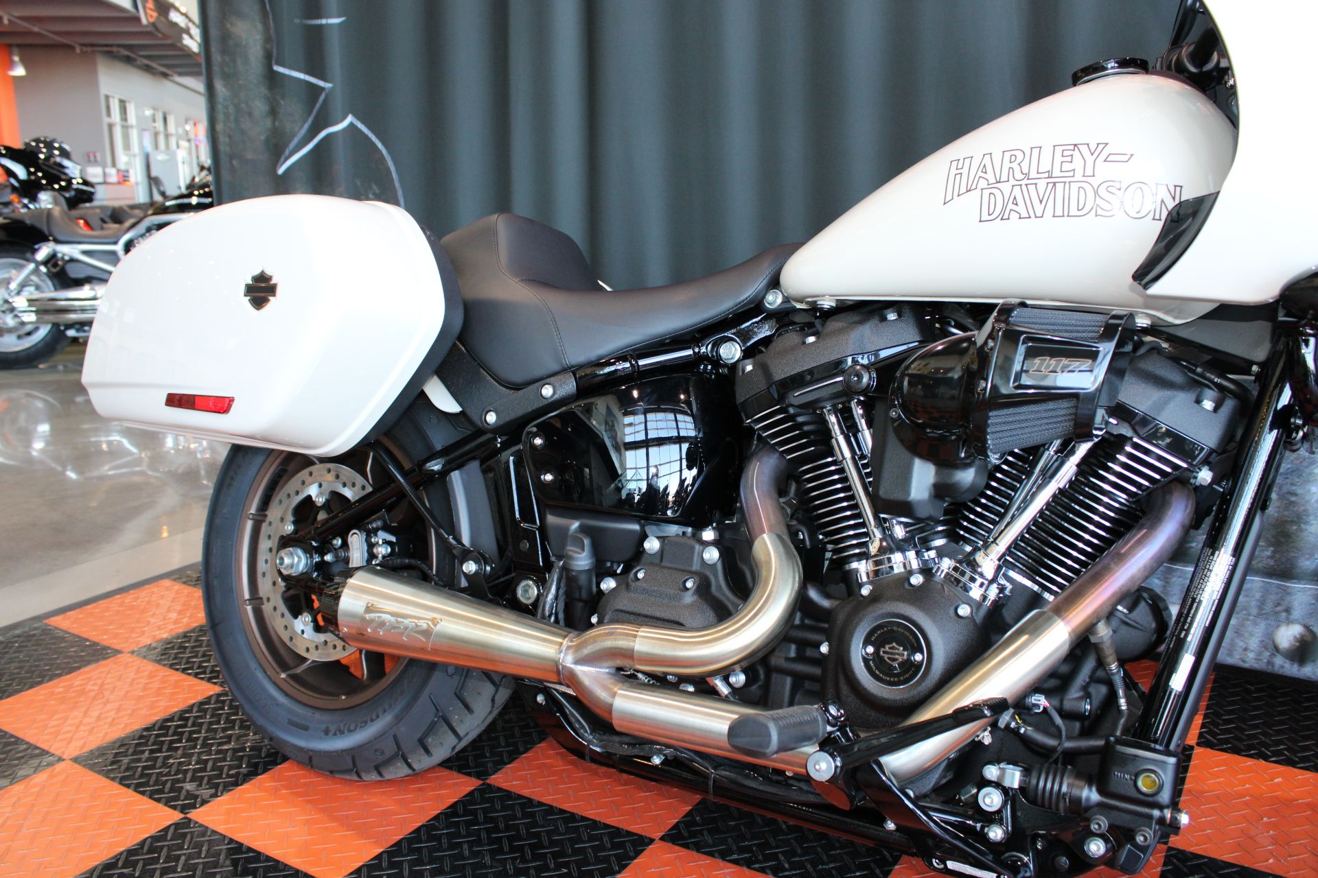 2023 Harley-Davidson Low Rider® ST in Shorewood, Illinois - Photo 8