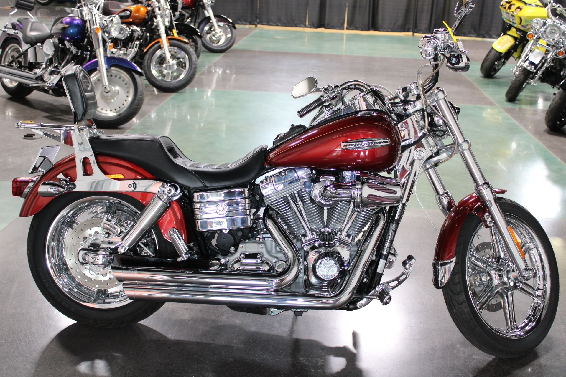 2009 Harley-Davidson Dyna® Super Glide® Custom in Shorewood, Illinois - Photo 2
