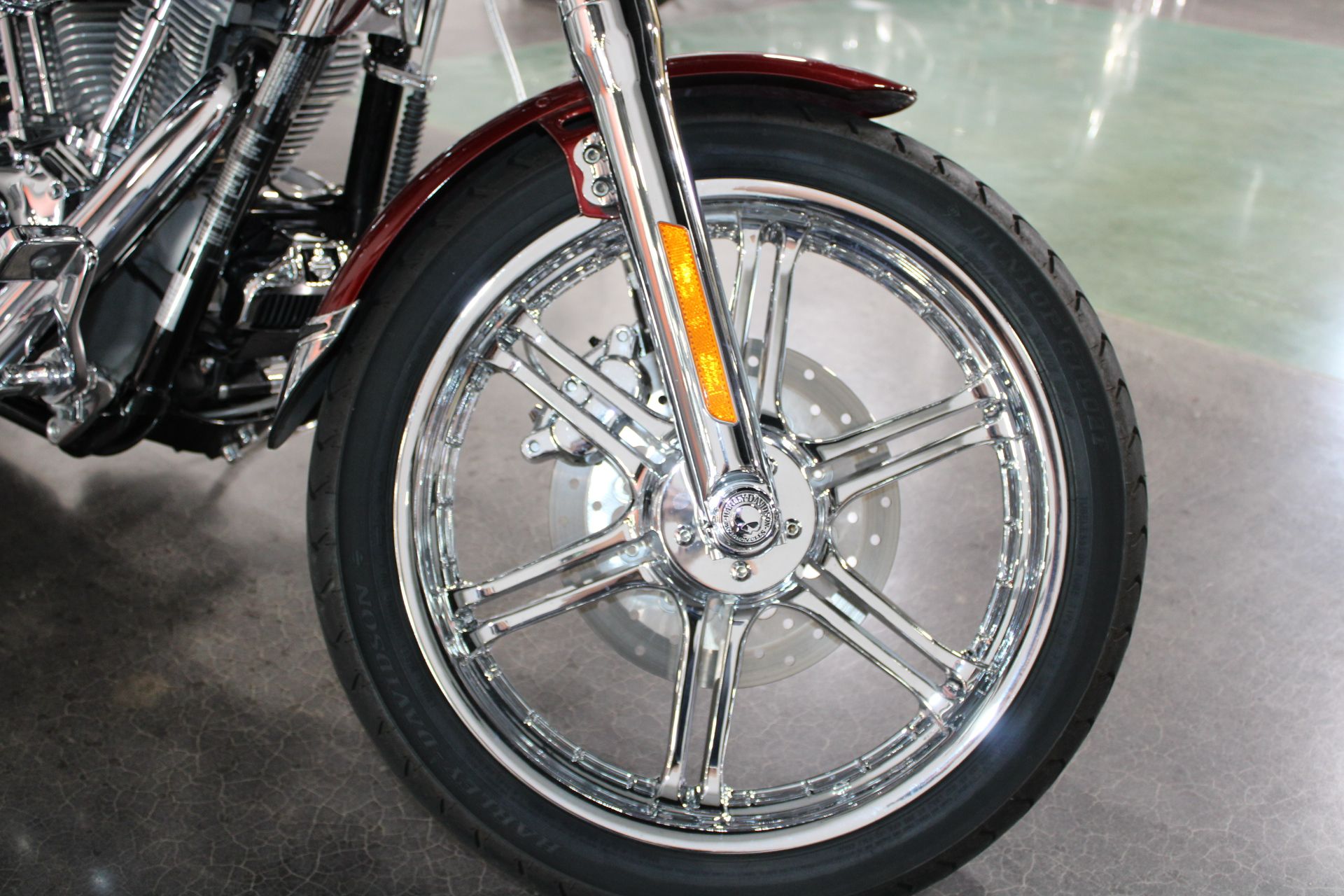 2009 Harley-Davidson Dyna® Super Glide® Custom in Shorewood, Illinois - Photo 3