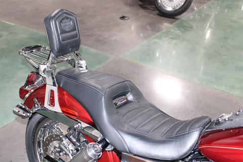 2009 Harley-Davidson Dyna® Super Glide® Custom in Shorewood, Illinois - Photo 7