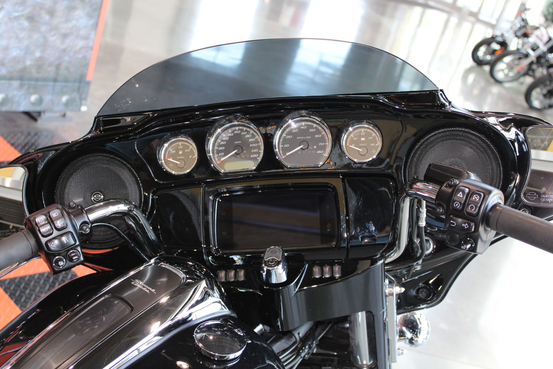 2021 Harley-Davidson Street Glide® Special in Shorewood, Illinois - Photo 12