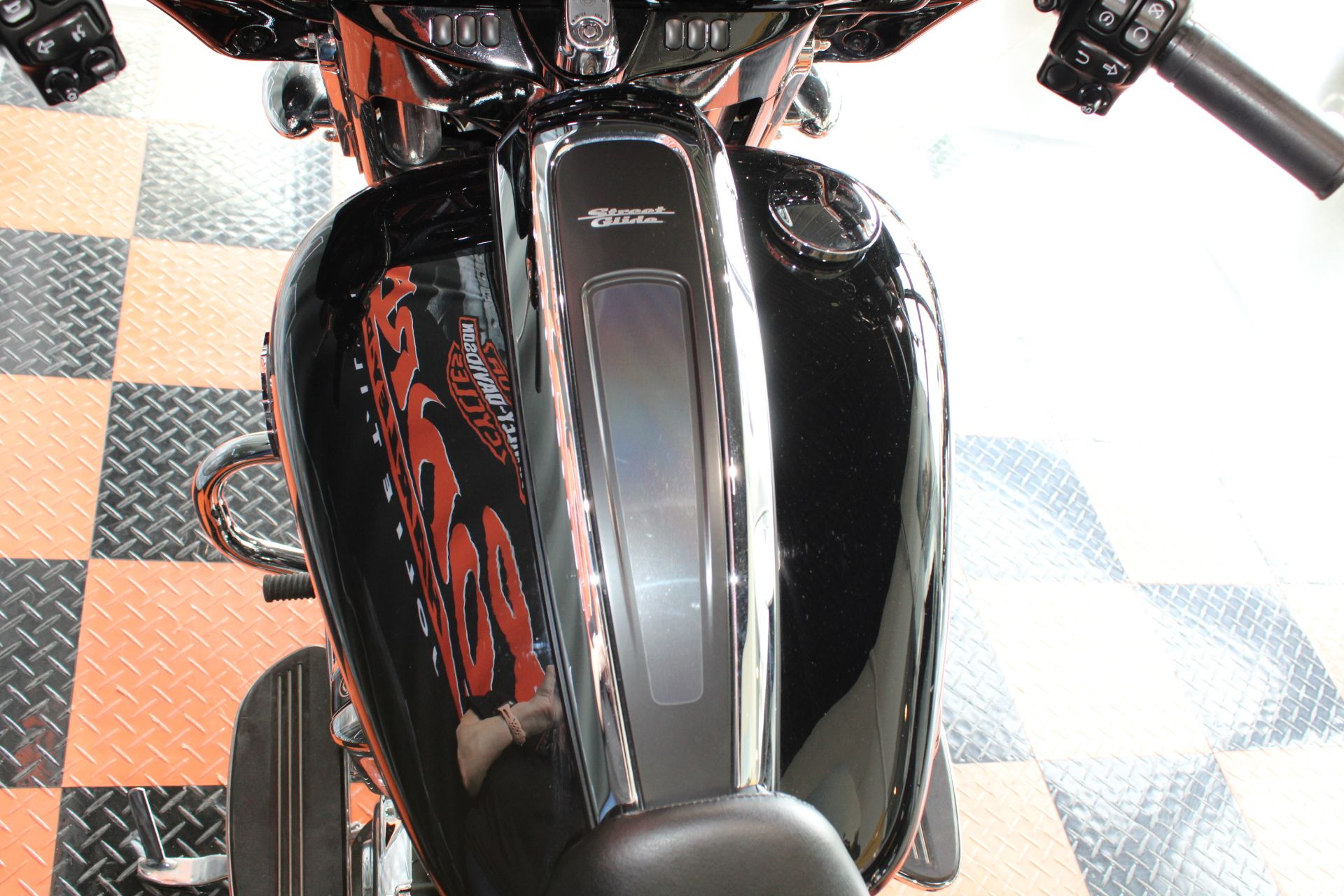 2021 Harley-Davidson Street Glide® Special in Shorewood, Illinois - Photo 11