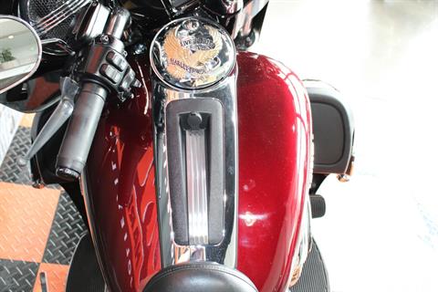 2015 Harley-Davidson Ultra Limited in Shorewood, Illinois - Photo 14