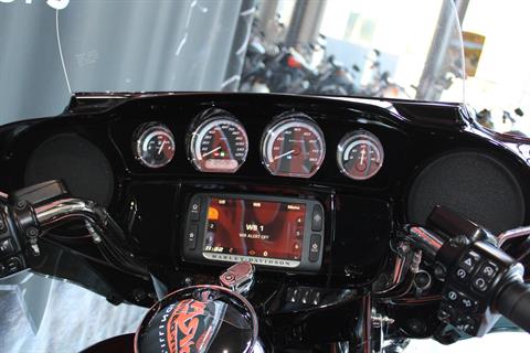 2015 Harley-Davidson Ultra Limited in Shorewood, Illinois - Photo 11