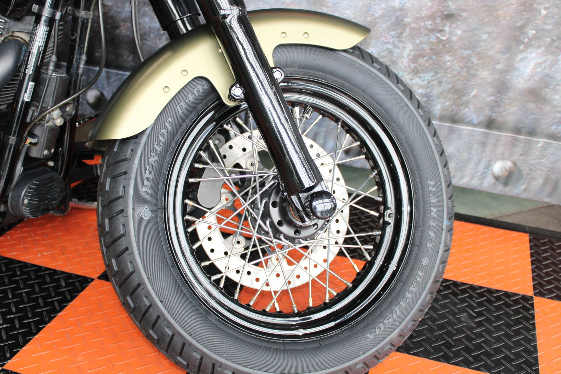 2016 Harley-Davidson Softail Slim® S in Shorewood, Illinois - Photo 4