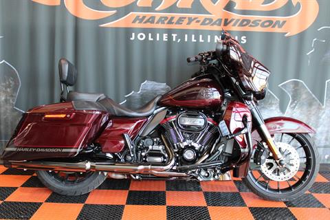 2019 Harley-Davidson CVO™ Street Glide® in Shorewood, Illinois - Photo 2