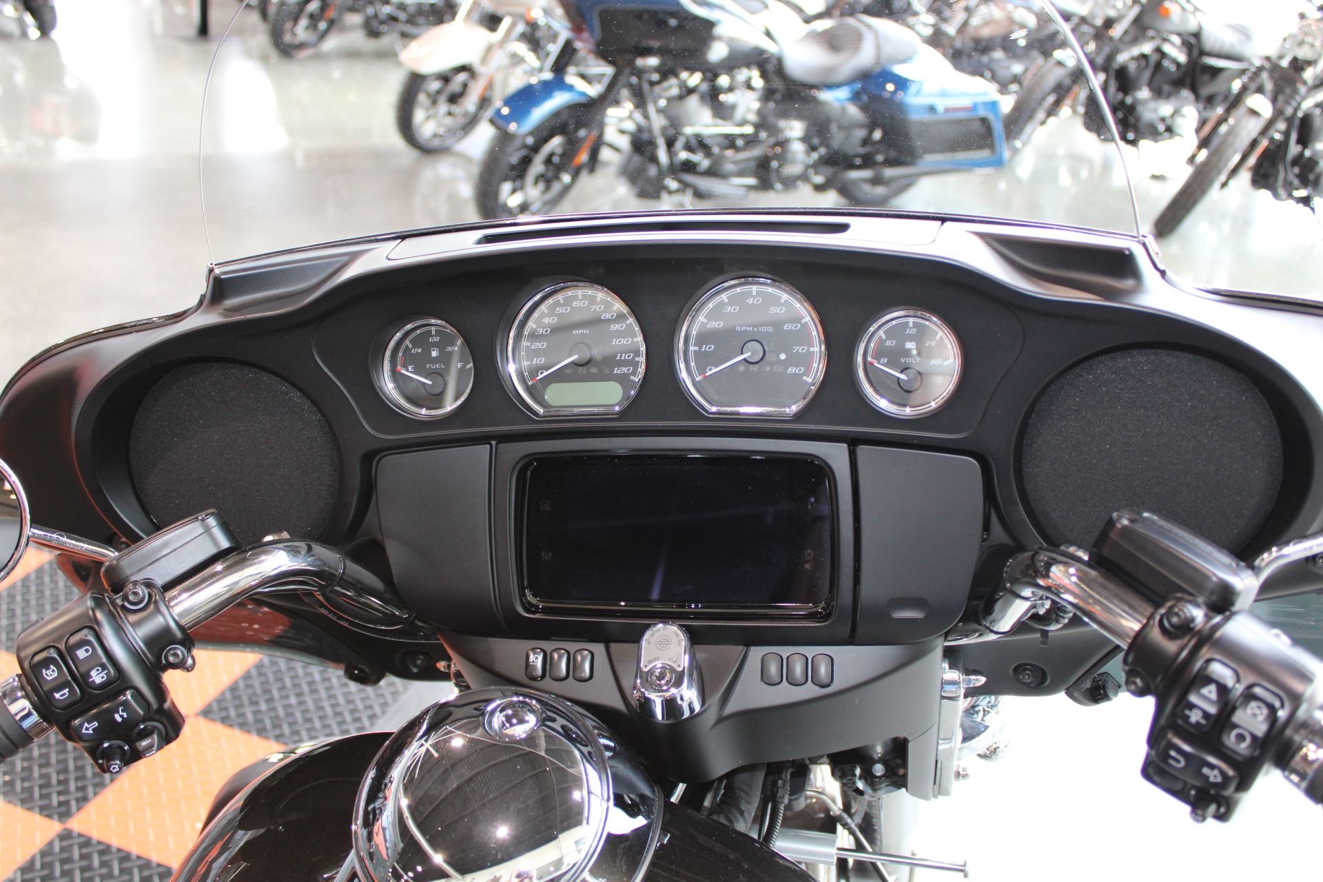 2020 Harley-Davidson Tri Glide® Ultra in Shorewood, Illinois - Photo 8