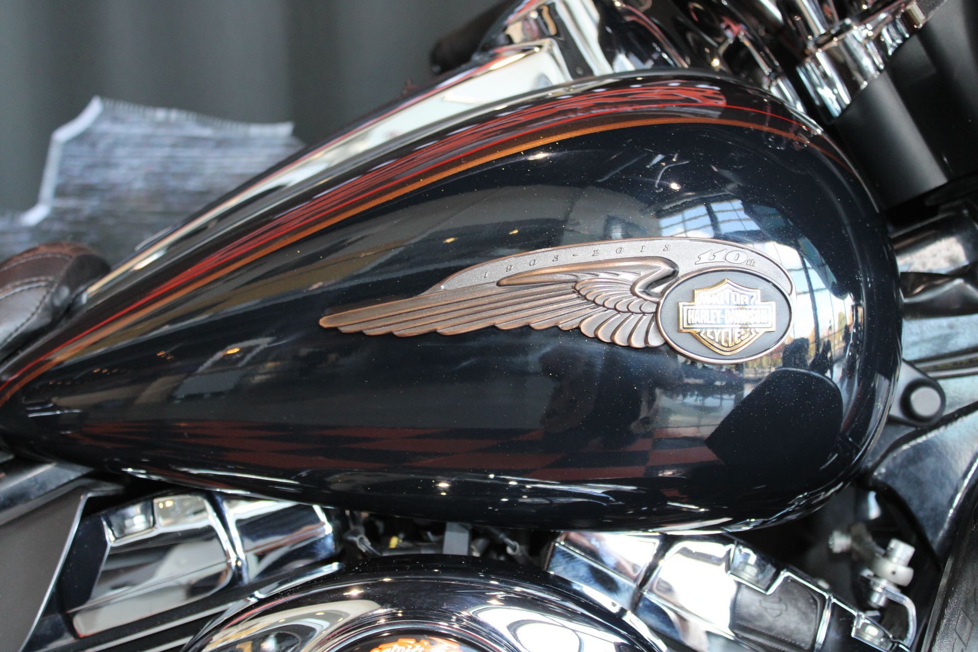 2013 Harley-Davidson Electra Glide® Ultra Limited 110th Anniversary Edition in Shorewood, Illinois - Photo 5
