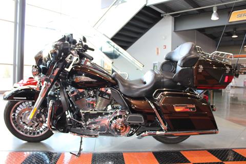 2013 Harley-Davidson Electra Glide® Ultra Limited 110th Anniversary Edition in Shorewood, Illinois - Photo 26