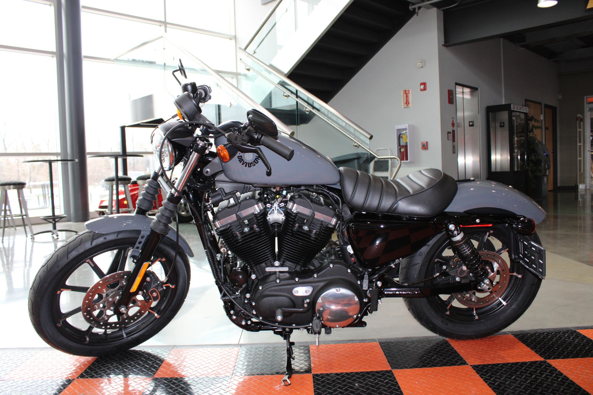 2022 Harley-Davidson Iron 883™ in Shorewood, Illinois - Photo 15