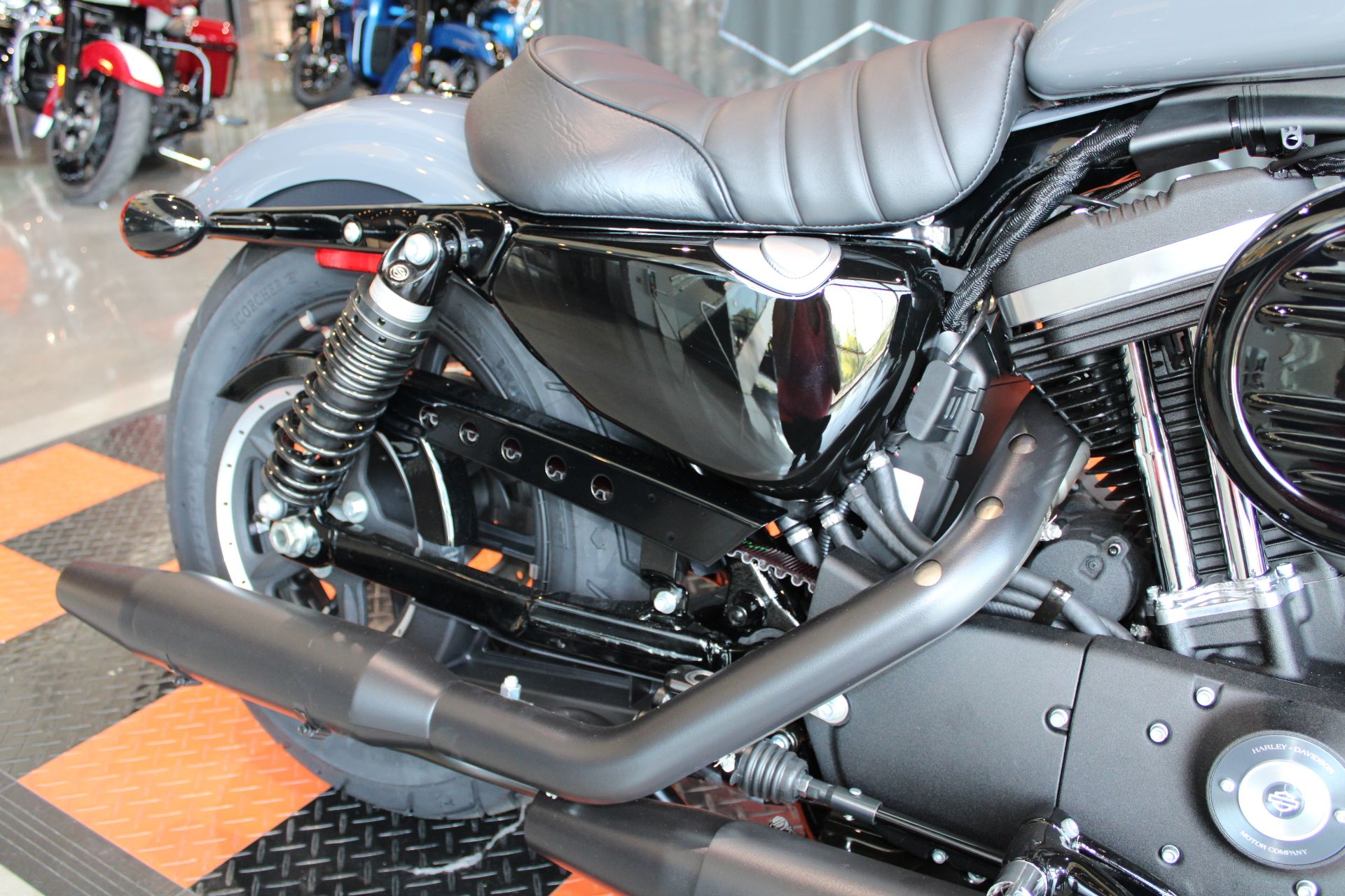 2022 Harley-Davidson Iron 883™ in Shorewood, Illinois - Photo 6