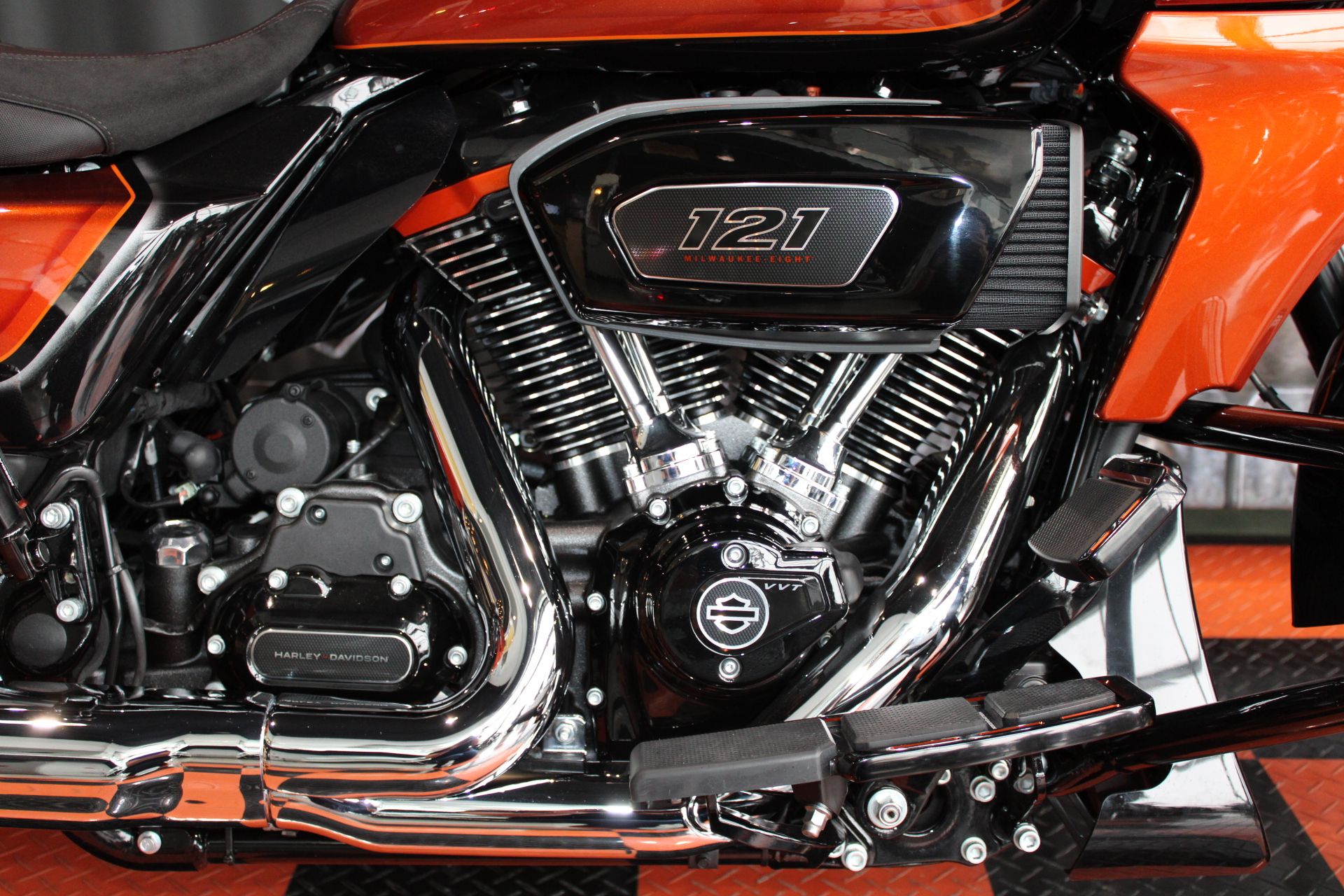 2023 Harley-Davidson CVO™ Road Glide® in Shorewood, Illinois - Photo 7