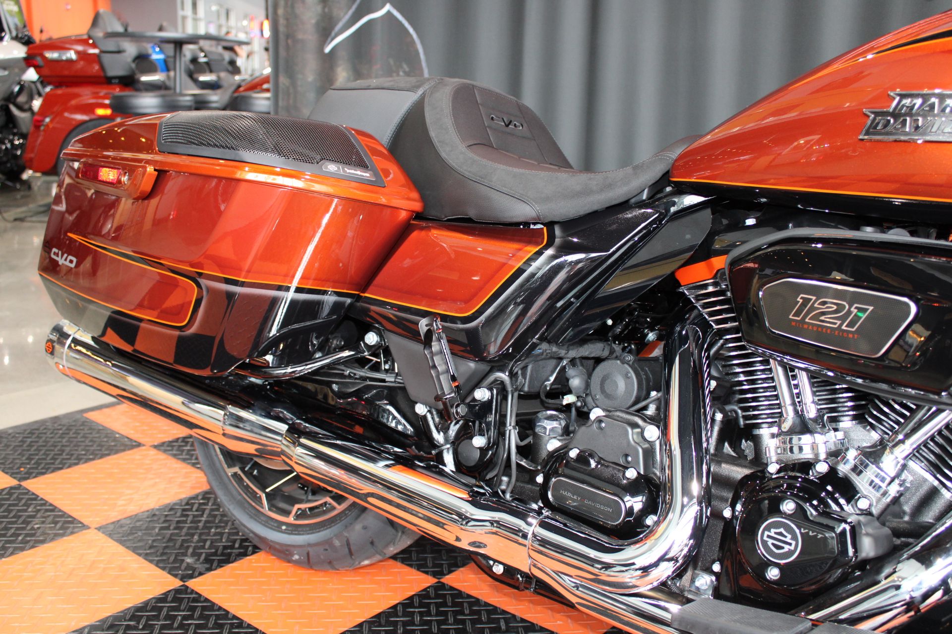 2023 Harley-Davidson CVO™ Road Glide® in Shorewood, Illinois - Photo 8