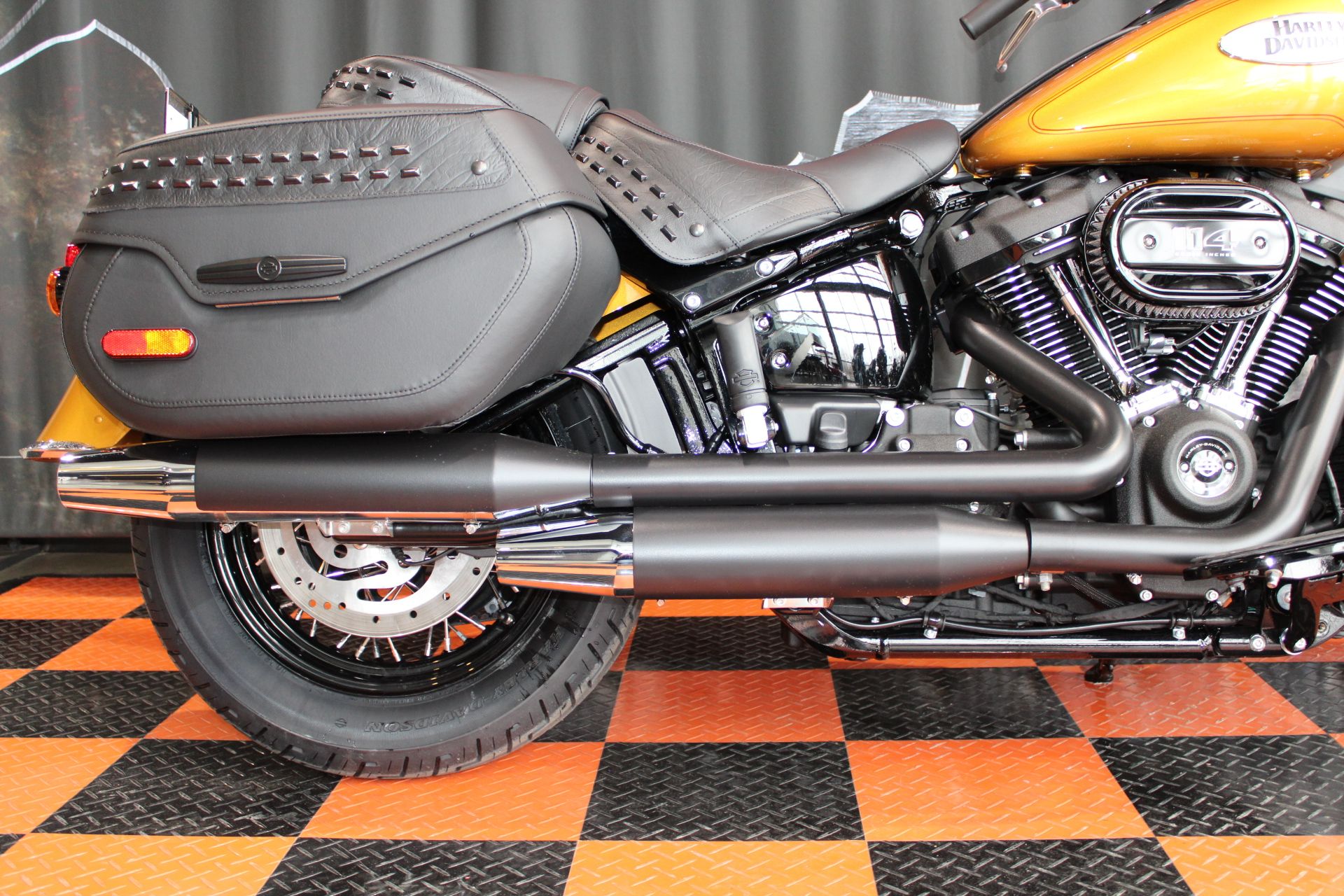 2023 Harley-Davidson Heritage Classic 114 in Shorewood, Illinois - Photo 16