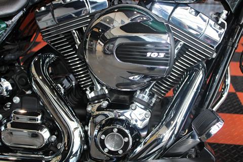 2016 Harley-Davidson Street Glide® Special in Shorewood, Illinois - Photo 5