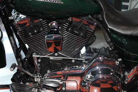 2016 Harley-Davidson Street Glide® Special in Shorewood, Illinois - Photo 14
