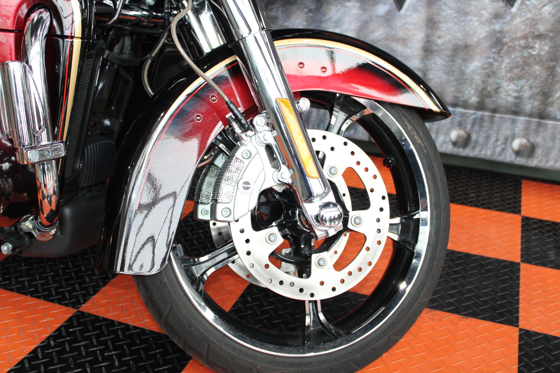 2023 Harley-Davidson CVO™ Road Glide® Limited Anniversary in Shorewood, Illinois - Photo 4