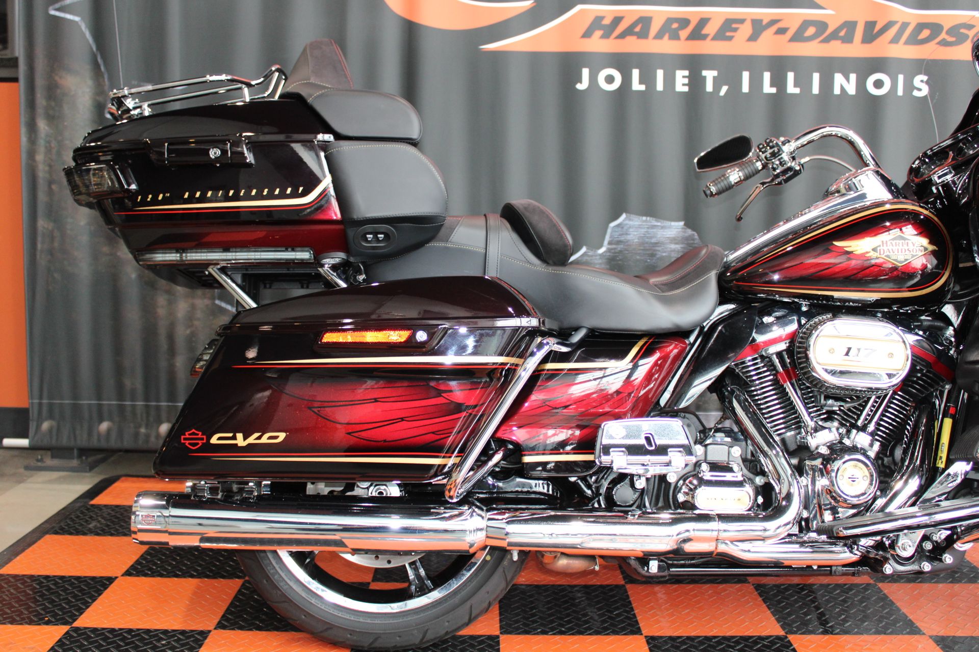 2023 Harley-Davidson CVO™ Road Glide® Limited Anniversary in Shorewood, Illinois - Photo 19