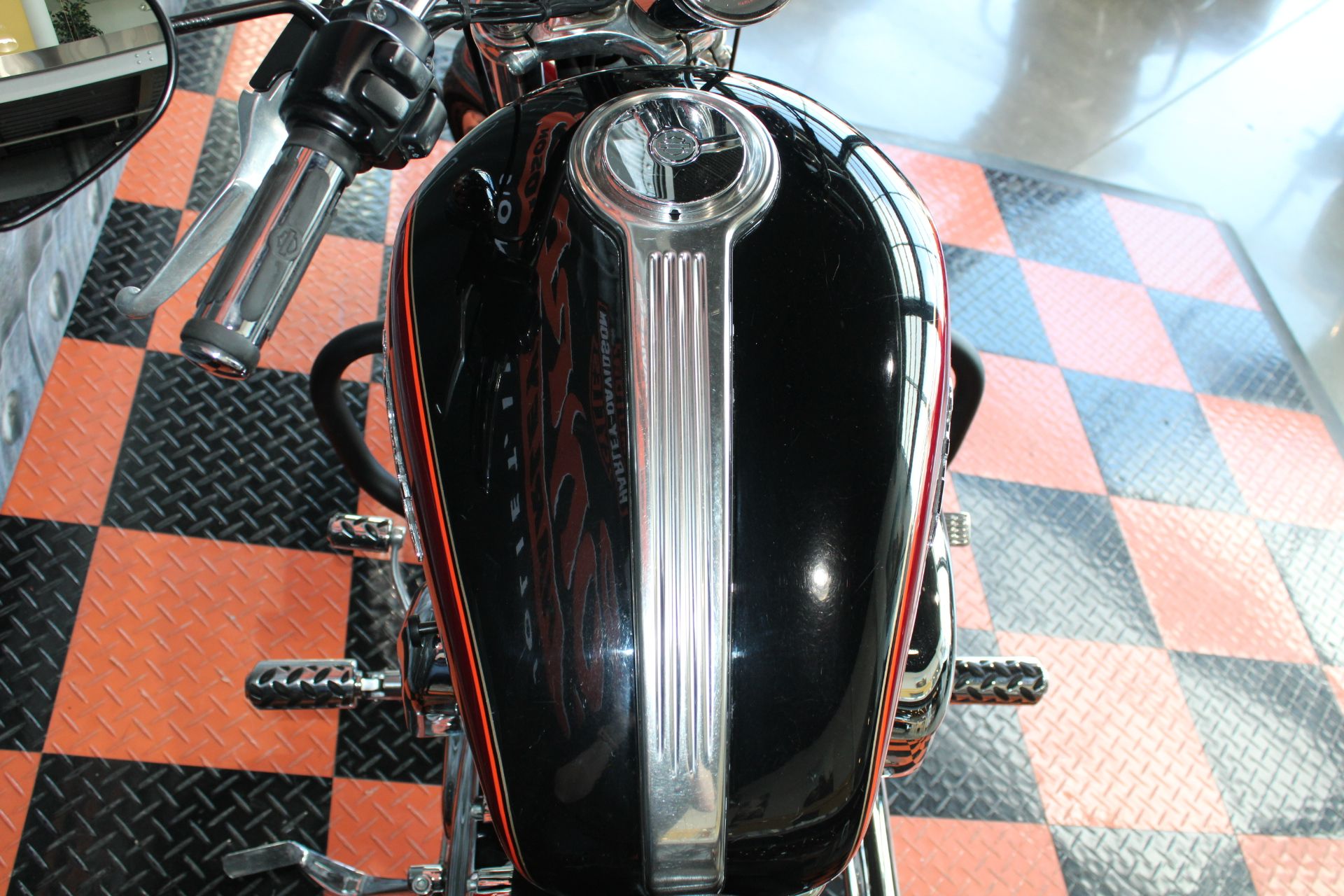 2005 Harley-Davidson Sportster® XL 1200 Custom in Shorewood, Illinois - Photo 11