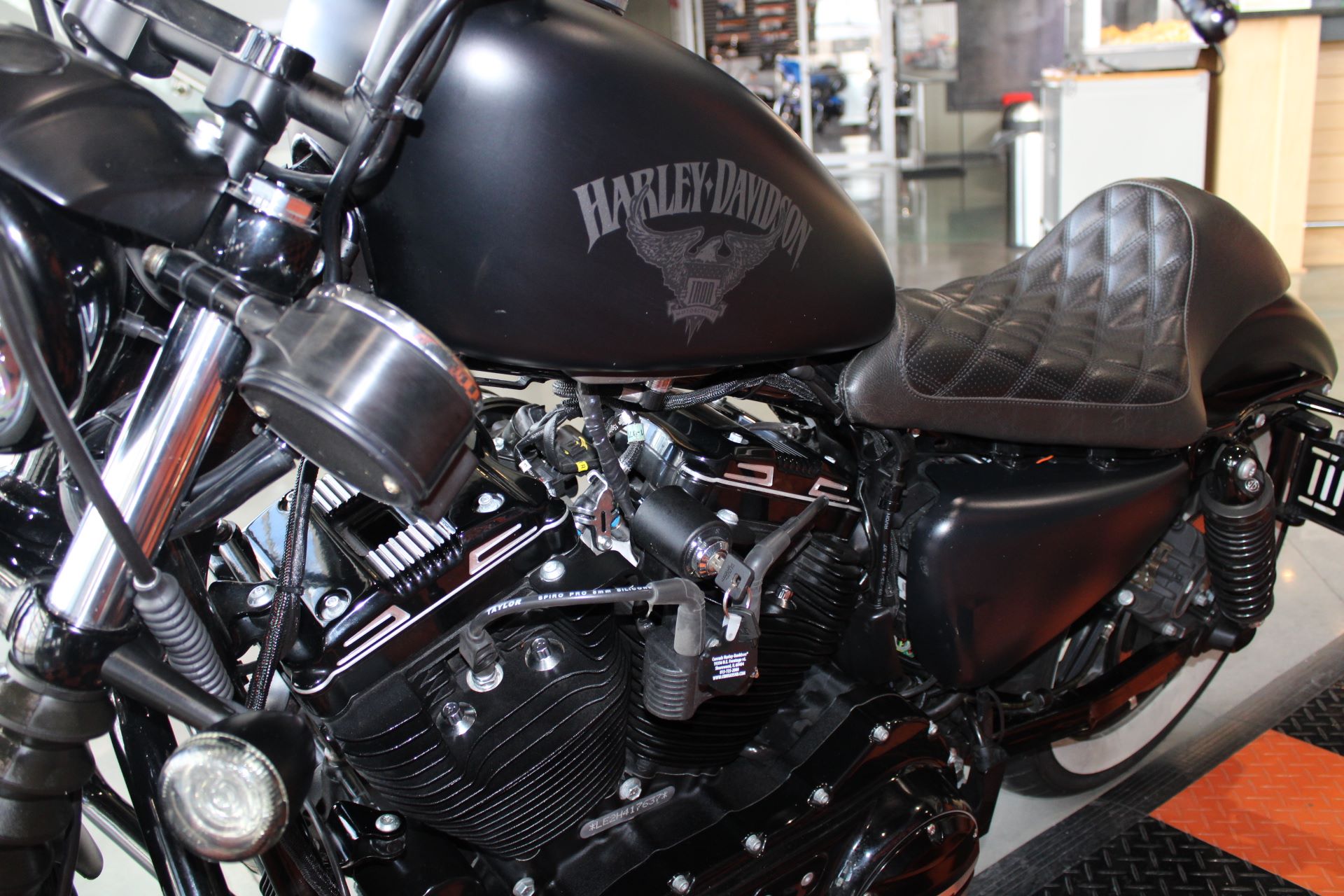 2017 Harley-Davidson Iron 883™ in Shorewood, Illinois - Photo 20