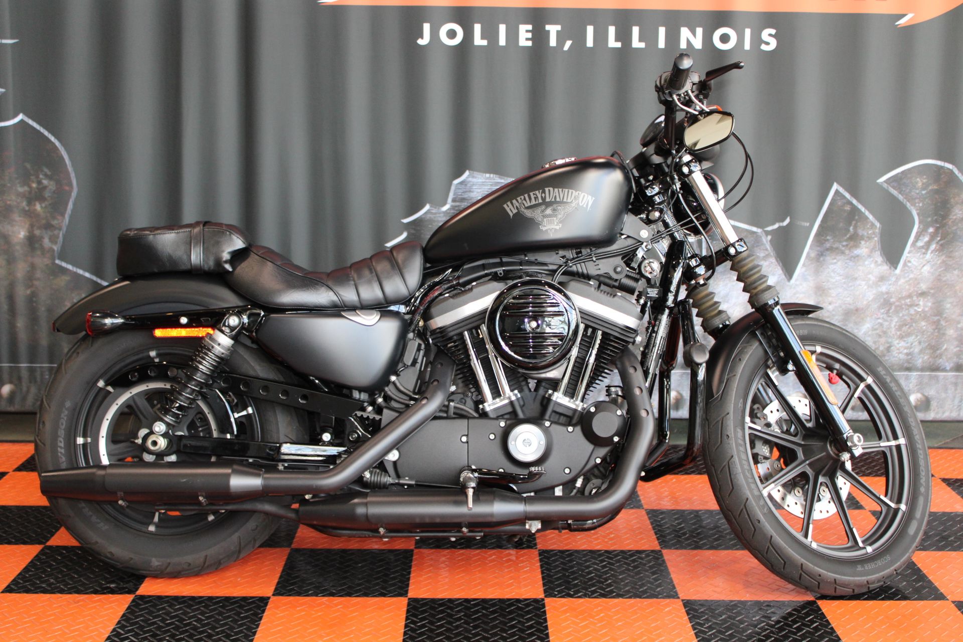 2017 Harley-Davidson Iron 883™ in Shorewood, Illinois - Photo 2