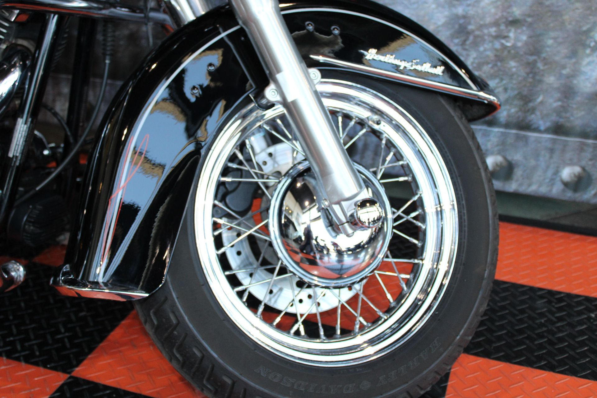 2009 Harley-Davidson FLSTC Heritage Softail® Classic in Shorewood, Illinois - Photo 4