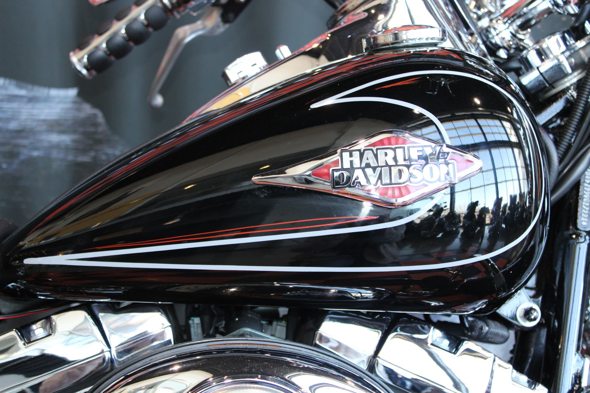 2009 Harley-Davidson FLSTC Heritage Softail® Classic in Shorewood, Illinois - Photo 6