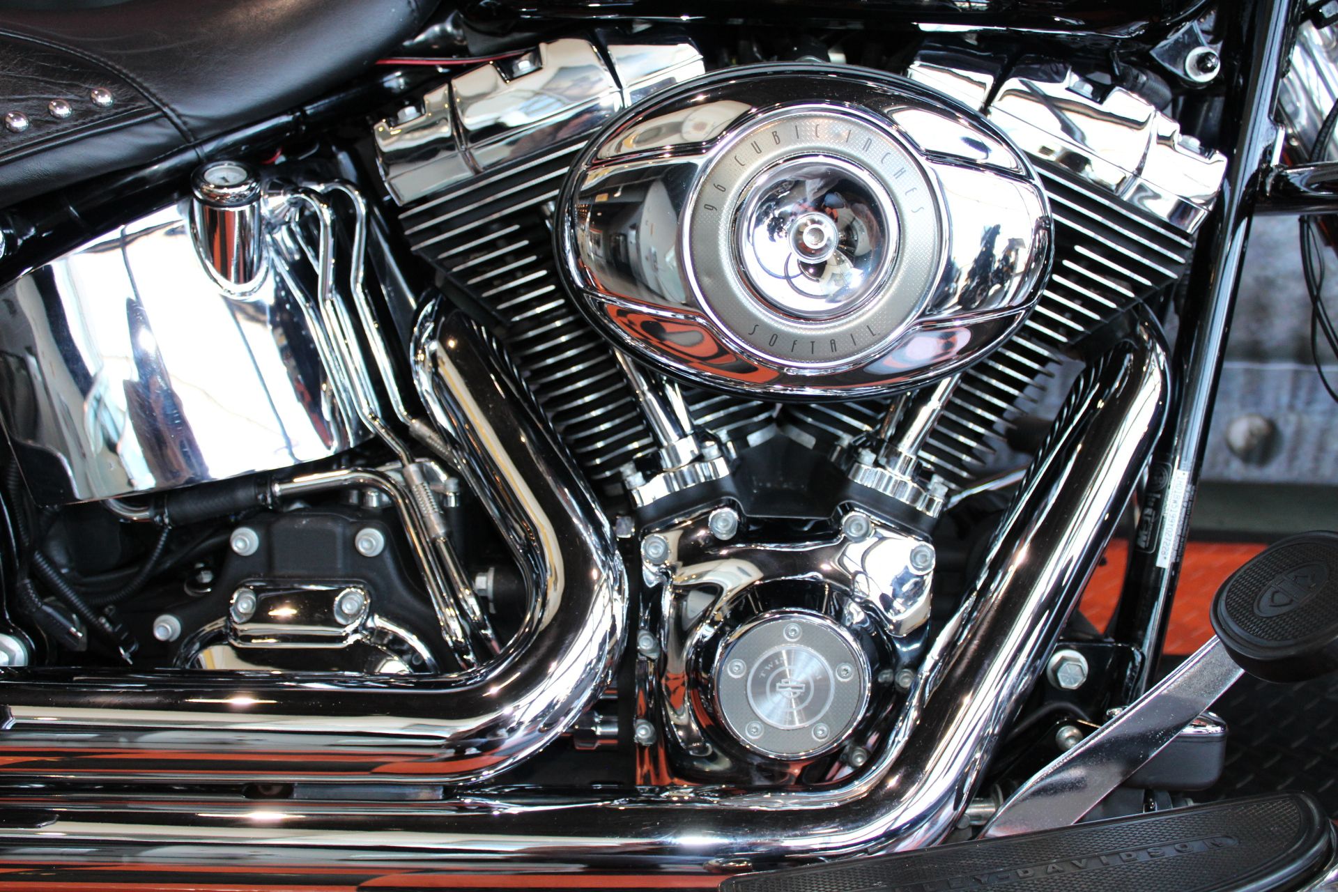 2009 Harley-Davidson FLSTC Heritage Softail® Classic in Shorewood, Illinois - Photo 7