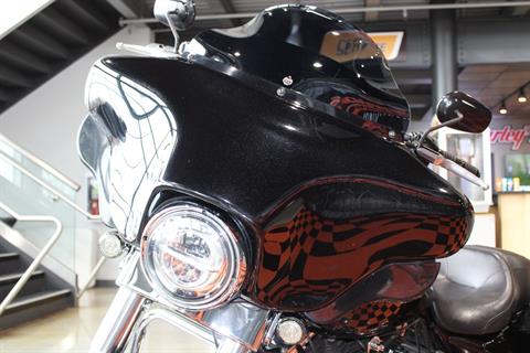 2013 Harley-Davidson Street Glide® in Shorewood, Illinois - Photo 23
