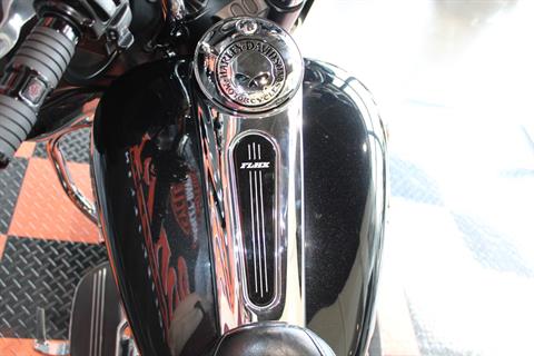 2013 Harley-Davidson Street Glide® in Shorewood, Illinois - Photo 10