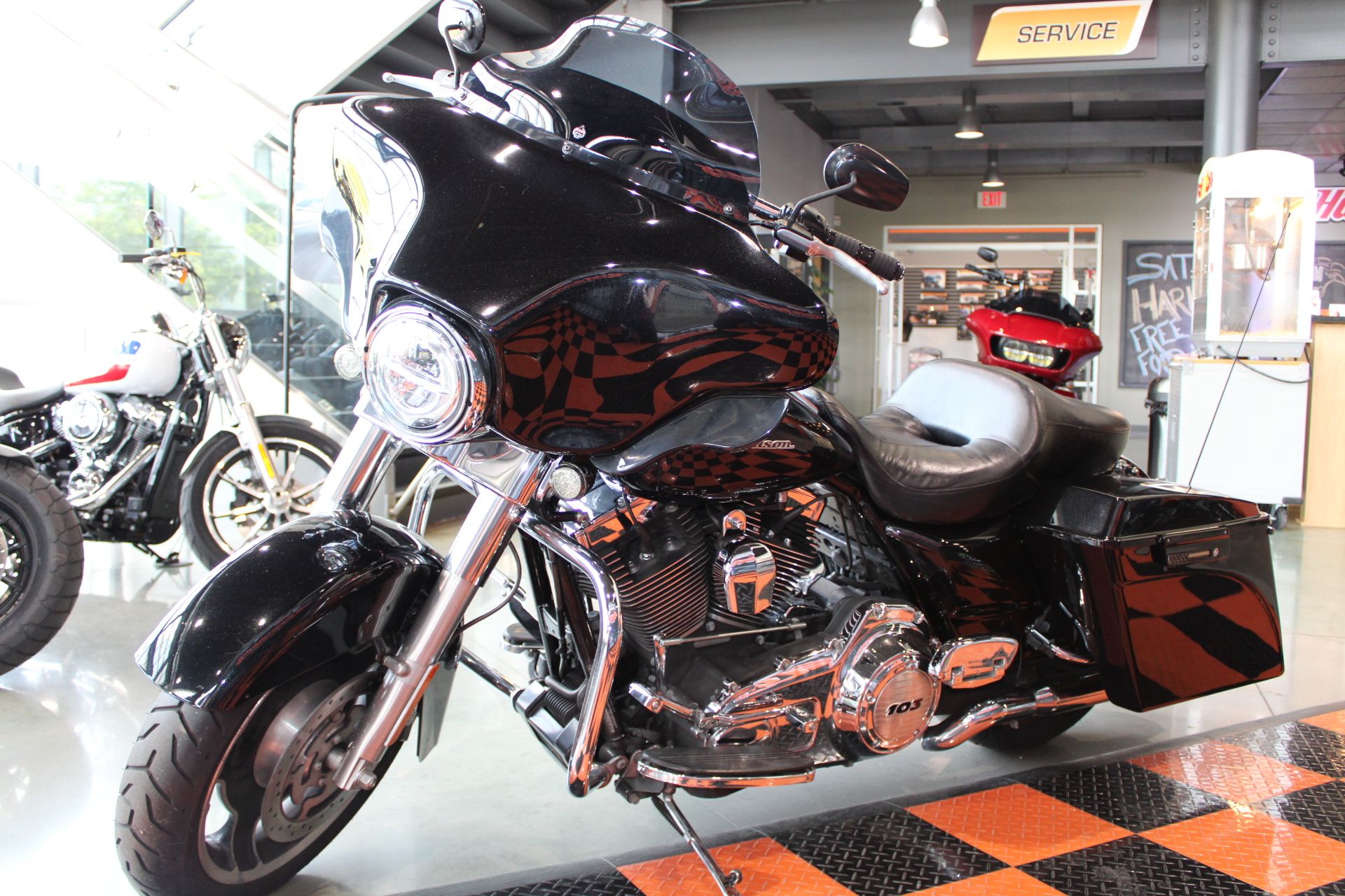 2013 Harley-Davidson Street Glide® in Shorewood, Illinois - Photo 20