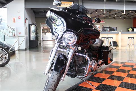 2013 Harley-Davidson Street Glide® in Shorewood, Illinois - Photo 21