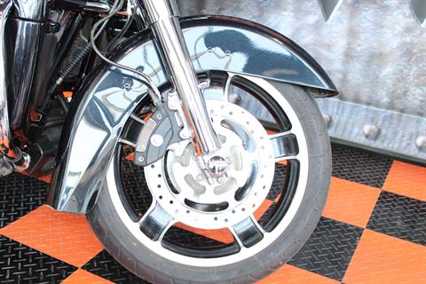 2013 Harley-Davidson Street Glide® in Shorewood, Illinois - Photo 4