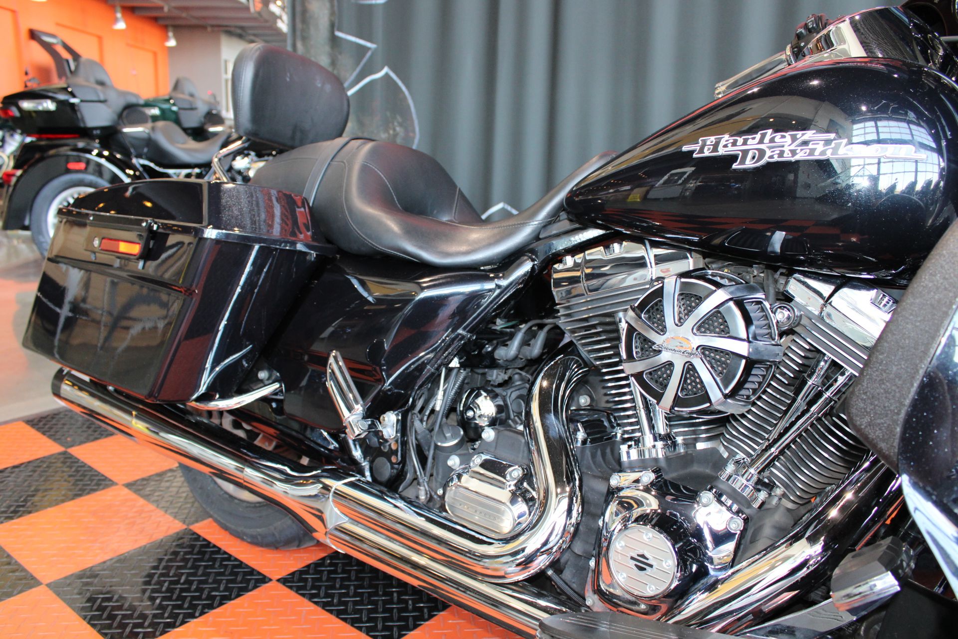 2013 Harley-Davidson Street Glide® in Shorewood, Illinois - Photo 8