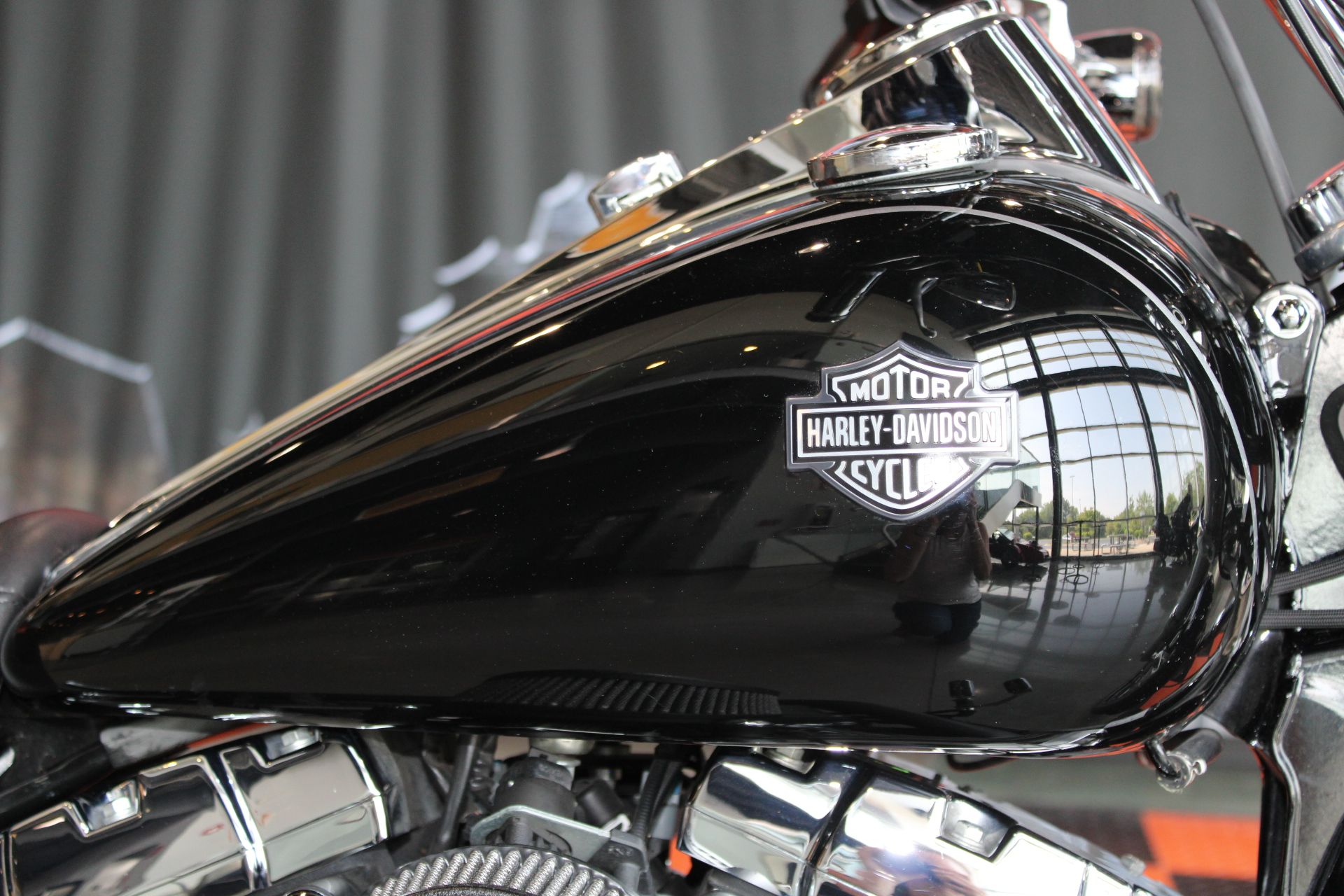 2011 Harley-Davidson Dyna® Wide Glide® in Shorewood, Illinois - Photo 4