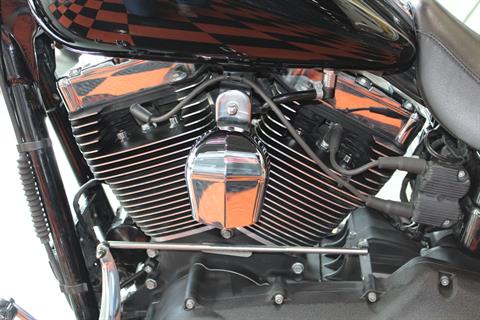 2011 Harley-Davidson Dyna® Wide Glide® in Shorewood, Illinois - Photo 14
