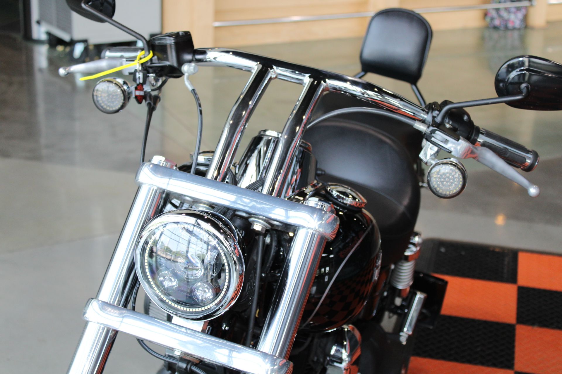 2011 Harley-Davidson Dyna® Wide Glide® in Shorewood, Illinois - Photo 17
