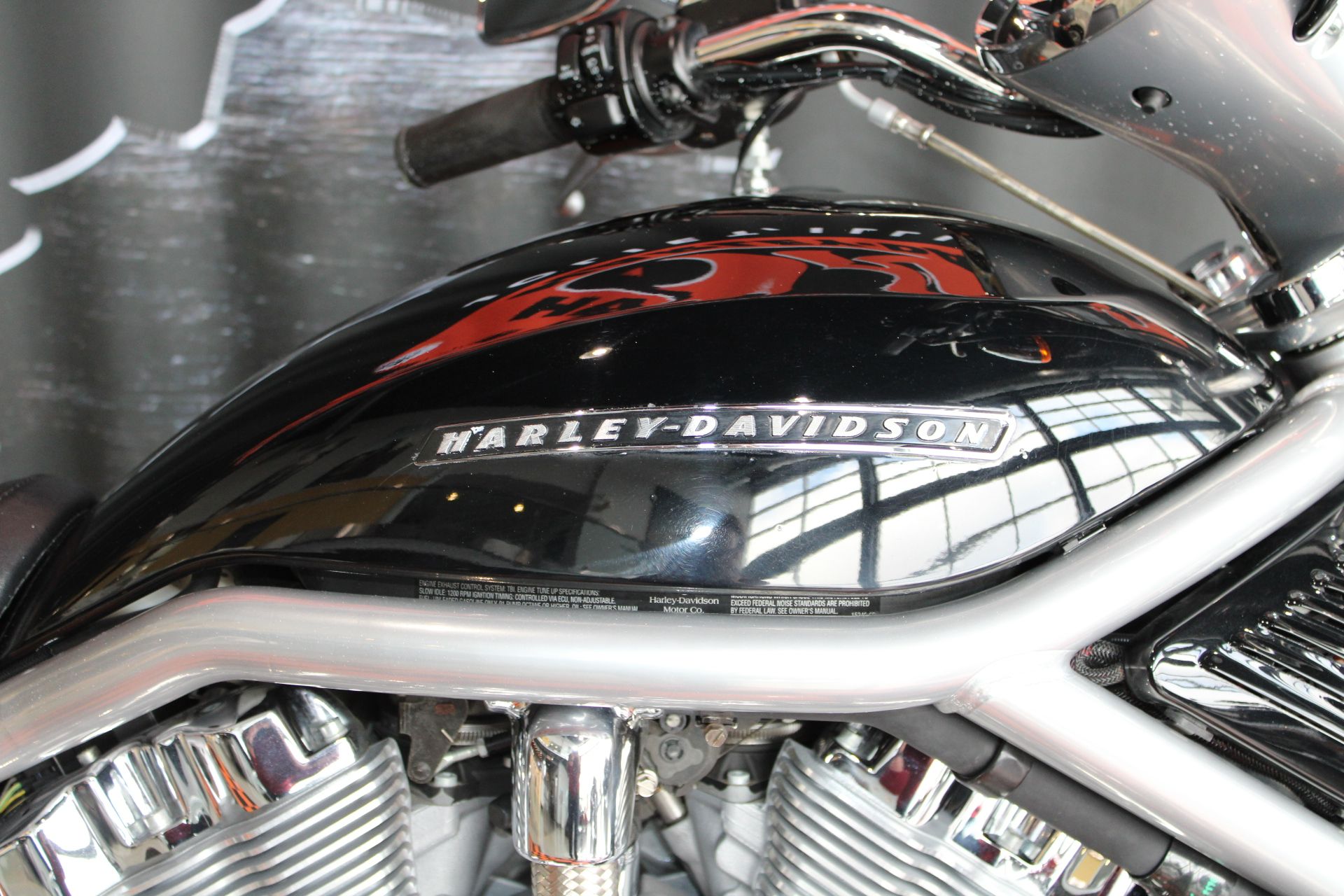 2007 Harley-Davidson VRSCAW V-Rod® Patriot Special Edition in Shorewood, Illinois - Photo 5