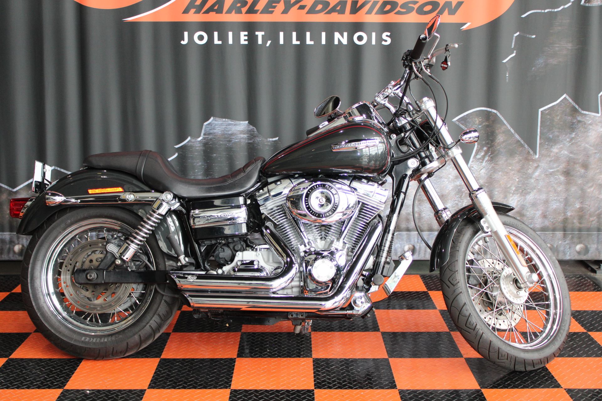 2007 Harley-Davidson Dyna® Super Glide® Custom in Shorewood, Illinois - Photo 2