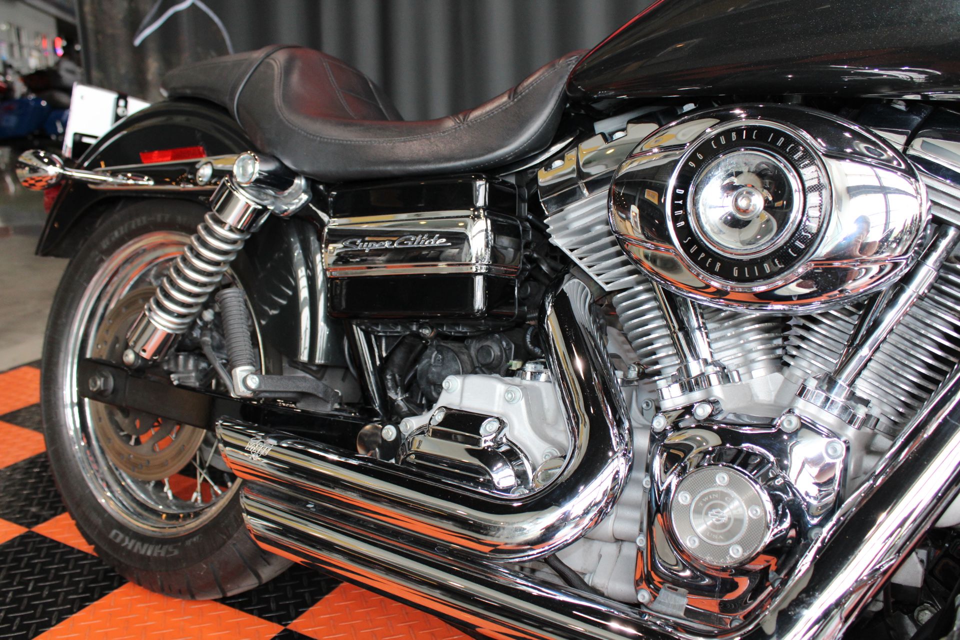 2007 Harley-Davidson Dyna® Super Glide® Custom in Shorewood, Illinois - Photo 8