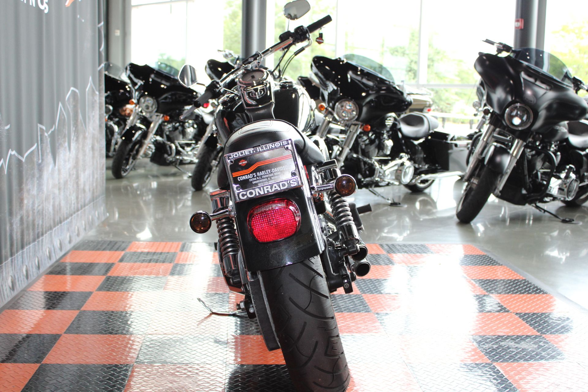 2007 Harley-Davidson Dyna® Super Glide® Custom in Shorewood, Illinois - Photo 16