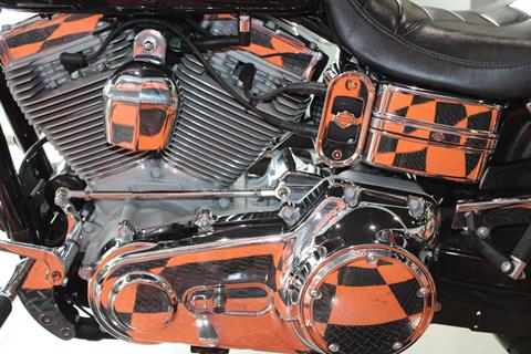2007 Harley-Davidson Dyna® Super Glide® Custom in Shorewood, Illinois - Photo 17
