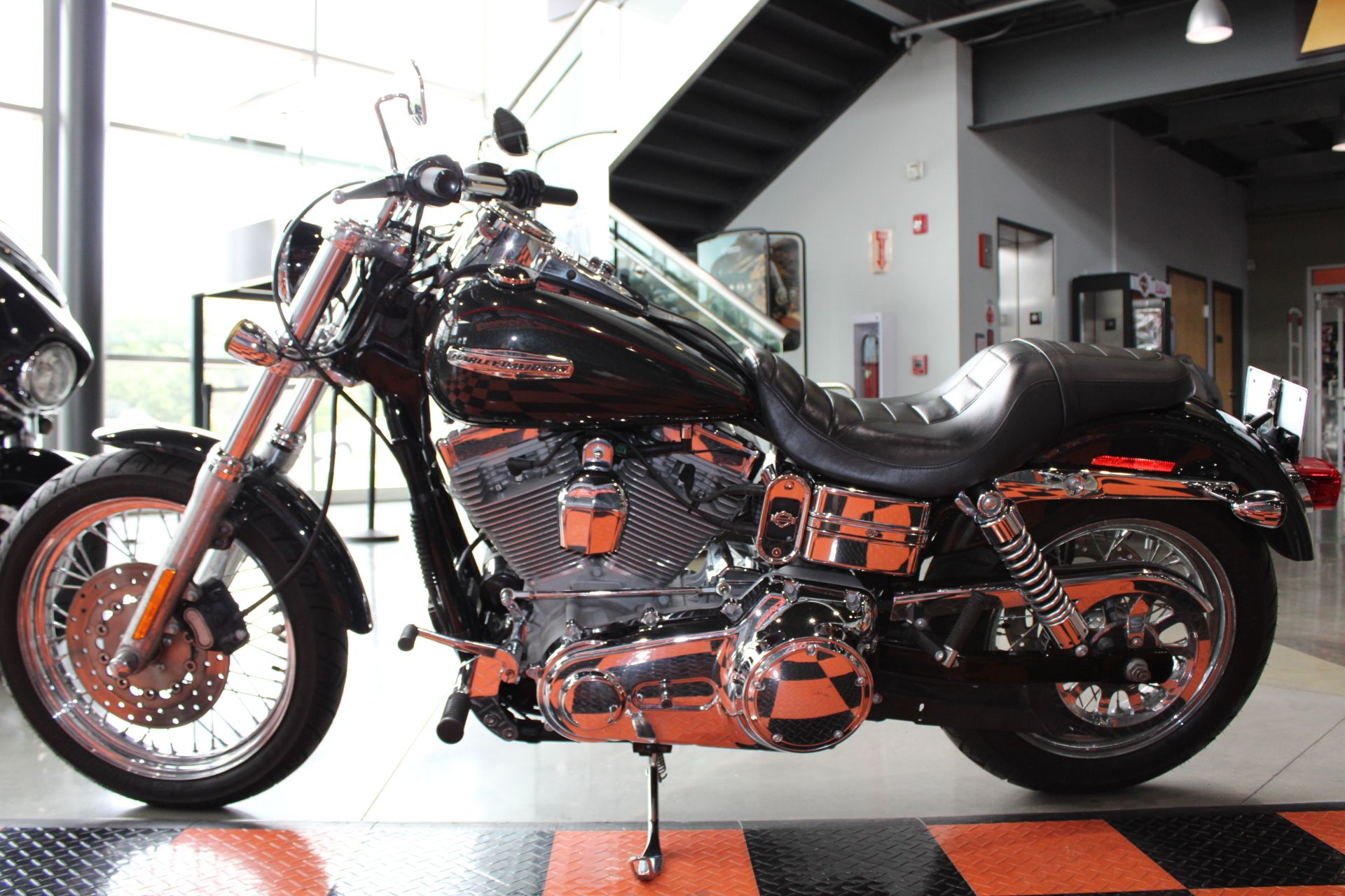 2007 Harley-Davidson Dyna® Super Glide® Custom in Shorewood, Illinois - Photo 18