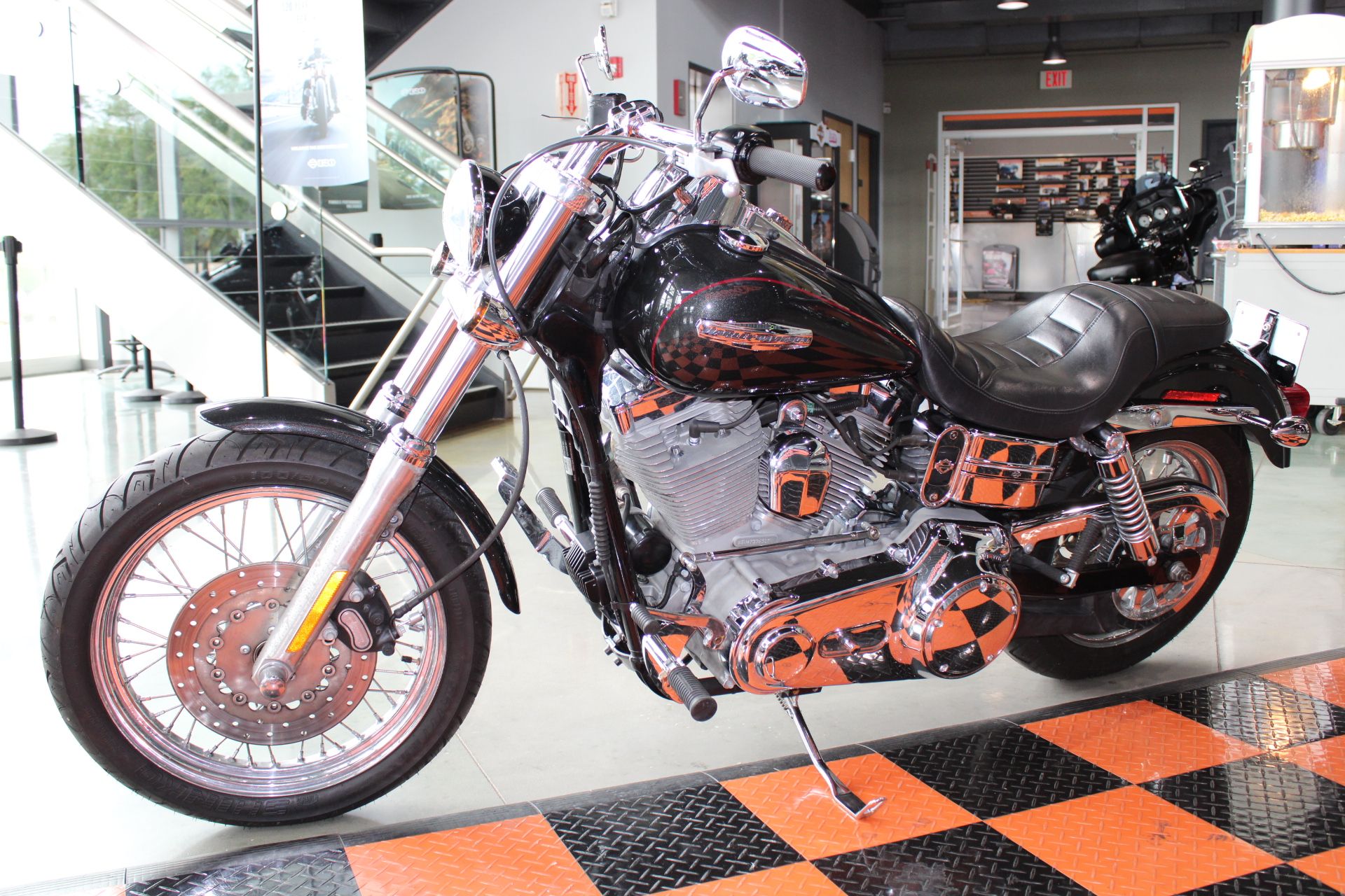 2007 Harley-Davidson Dyna® Super Glide® Custom in Shorewood, Illinois - Photo 19